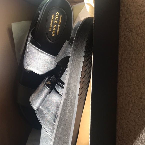 NIB Cole Haan Cloudfeel Slide Sandal 32 mm (Women) Size 7B Black/Black - Picture 4 of 6